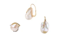 Anello e orecchini con perle barocche e diamanti - Asta Preziosi