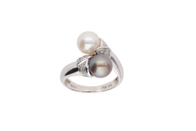 Anello contrarie' - Asta Preziosi
