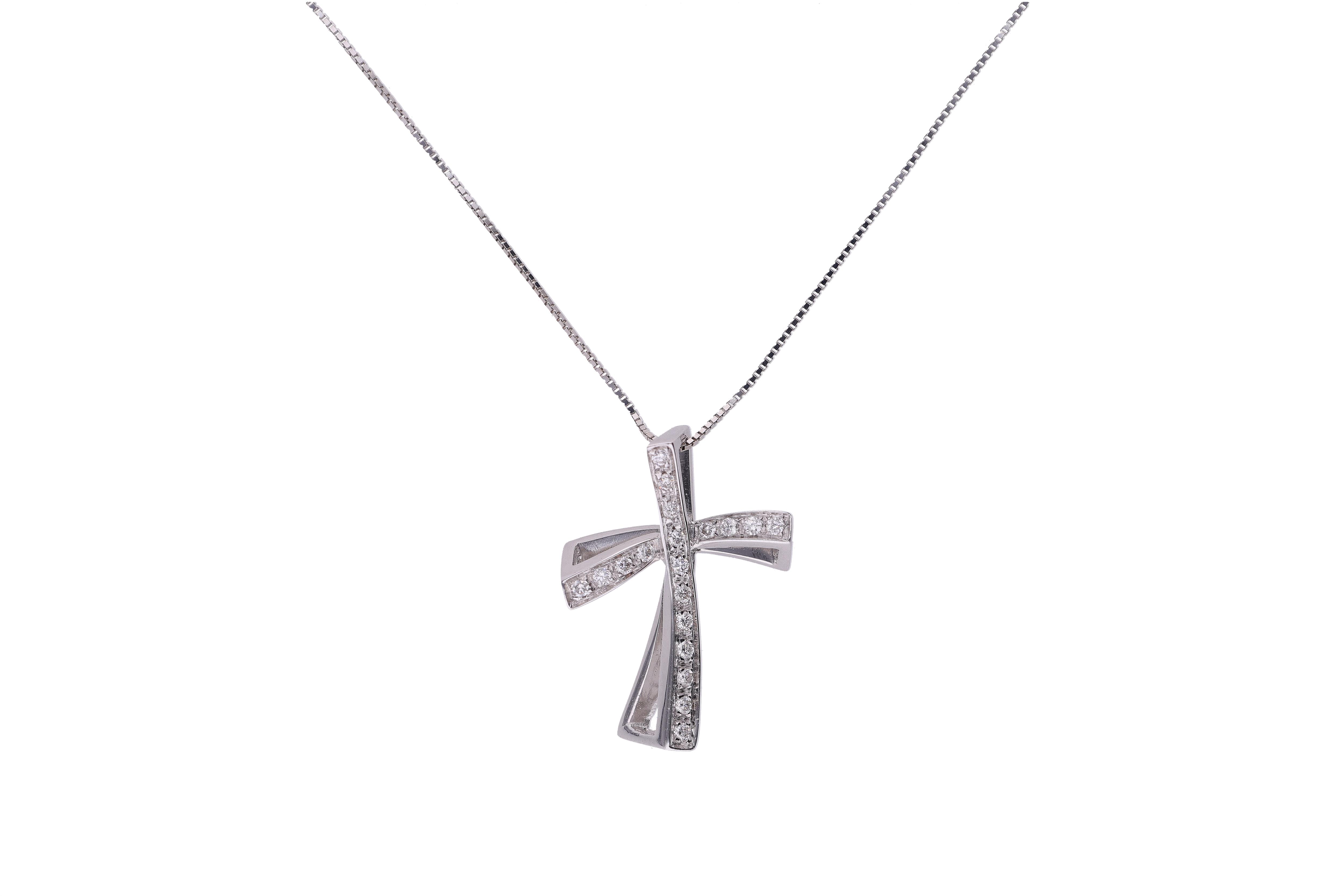 Collana e croce con diamanti - Asta Preziosi