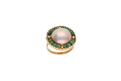 Anello con perla mabe' e smeraldi - Asta Preziosi Anello con perla mabe' e smeraldi - Asta Preziosi