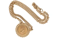 Collier con sterlina - Asta Preziosi Collier con sterlina - Asta Preziosi