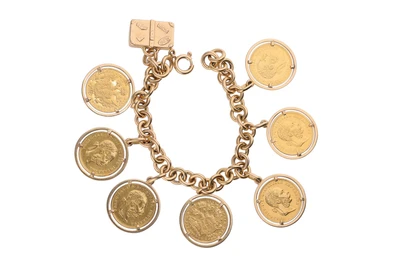 Bracciale con monete e ciondolo - Asta Preziosi Bracciale con monete e ciondolo - Asta Preziosi
