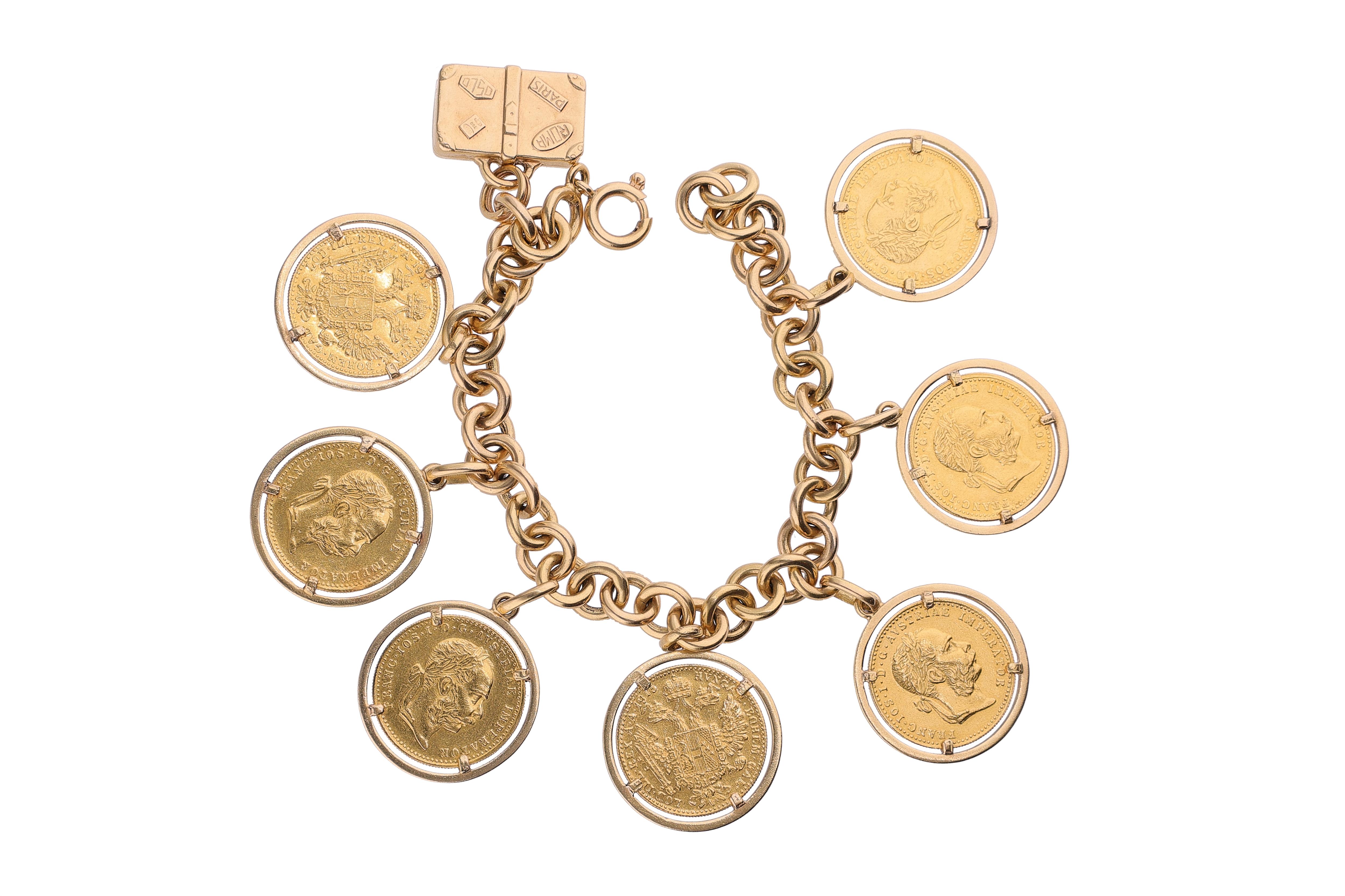 Bracciale con monete e ciondolo - Asta Preziosi