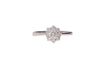 Anello a margherita con diamanti - Asta Preziosi Anello a margherita con diamanti - Asta Preziosi