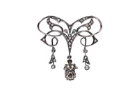 Centrale per collana con diamanti e zaffiro - Asta Preziosi Centrale per collana con diamanti e zaffiro - Asta Preziosi