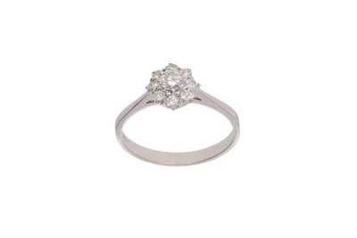 Anello a margherita con diamanti - Asta Preziosi Anello a margherita con diamanti - Asta Preziosi