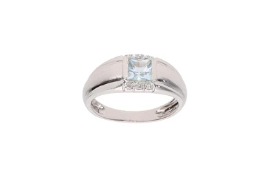 Anello con diamanti e acquamarina - Asta Preziosi Anello con diamanti e acquamarina - Asta Preziosi