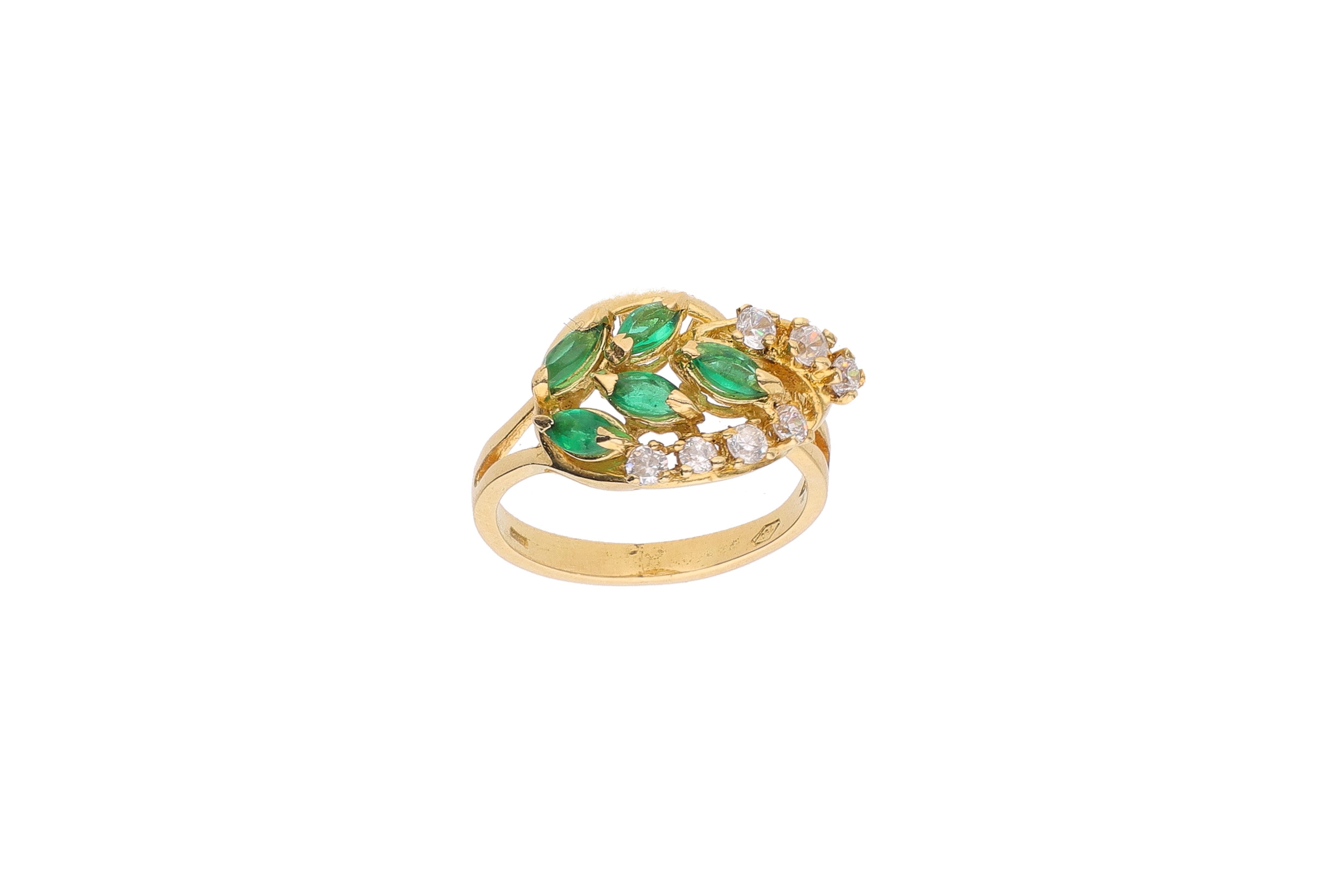Anello con pietre verdi e pietre incolore - Asta Preziosi