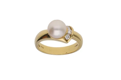 Anello con diamanti e perla coltivata - Asta Preziosi