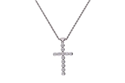 Collana e pendente a forma di croce con diamanti - Asta Preziosi