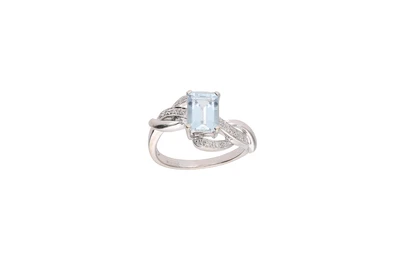 Anello con diamanti e acquamarina - Asta Preziosi Anello con diamanti e acquamarina - Asta Preziosi