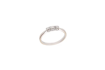 Anello trilogy con diamanti - Asta Preziosi Anello trilogy con diamanti - Asta Preziosi