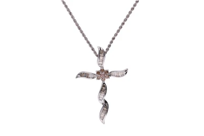 Collana e pendente a forma di croce con diamanti - Asta Preziosi Collana e pendente a forma di croce con diamanti - Asta Preziosi