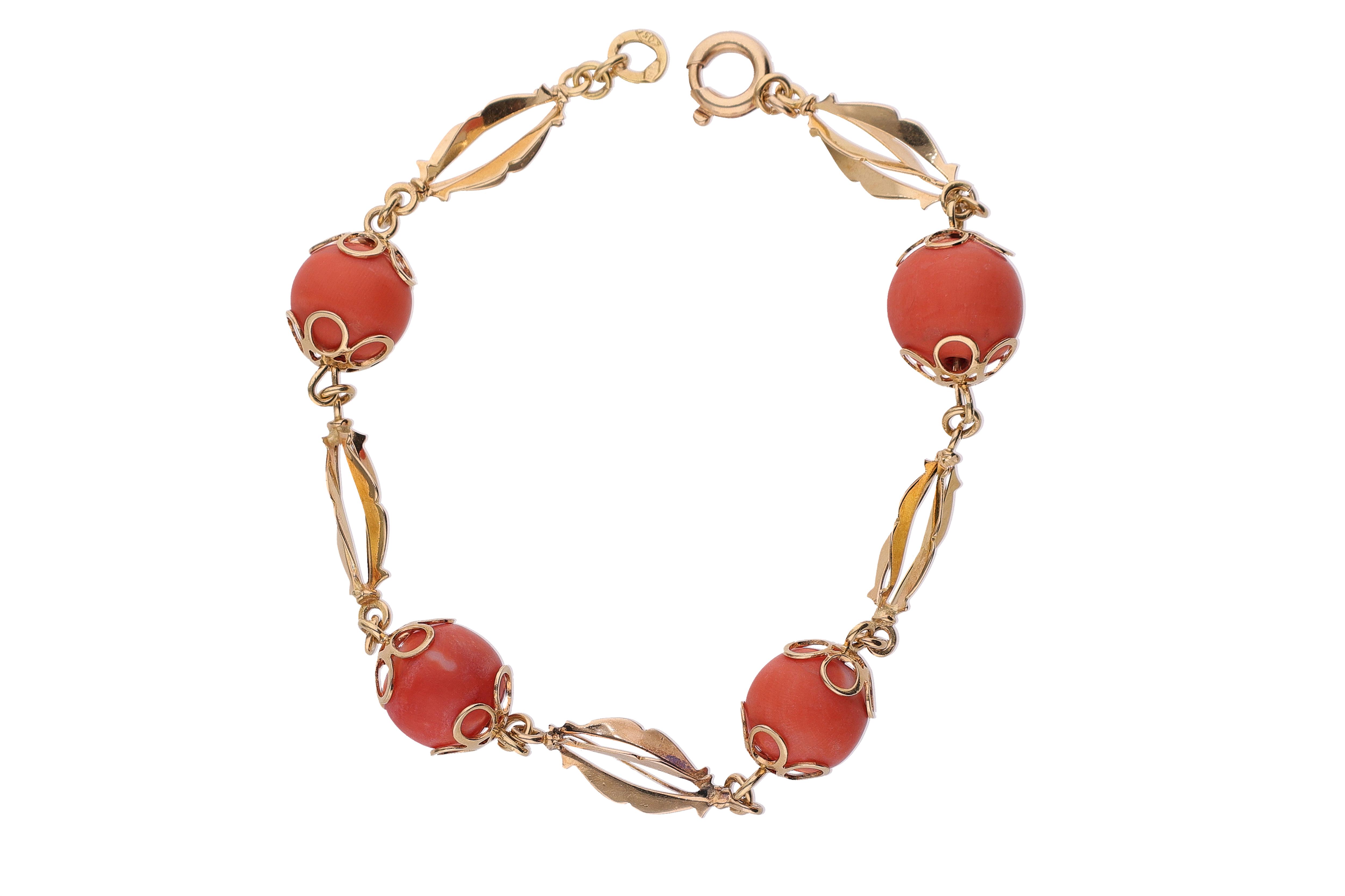 Bracciale con sfere di corallo - Asta Preziosi