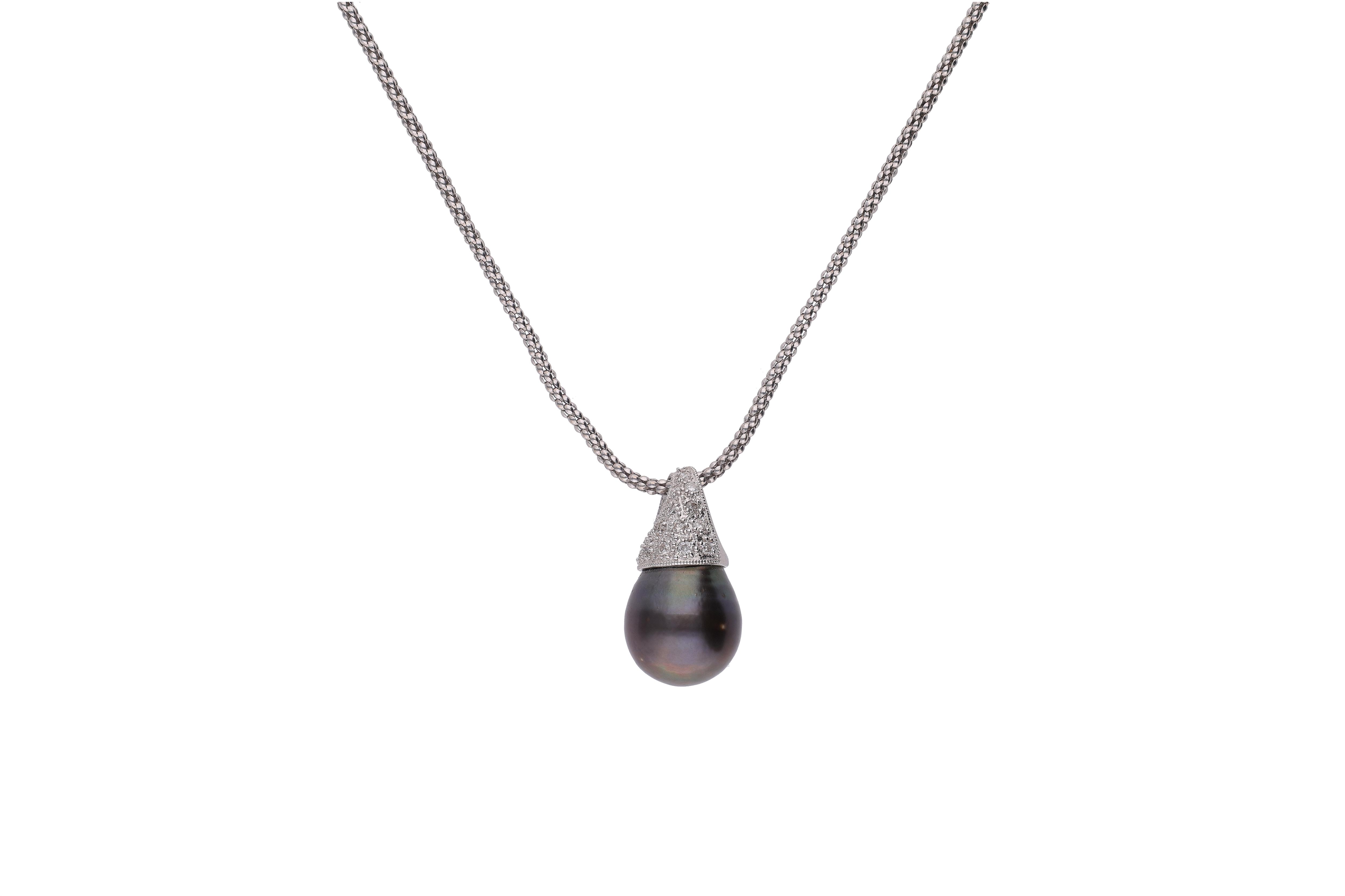 Collana e pendente con diamanti e perla coltivata - Asta Preziosi Collana e pendente con diamanti e perla coltivata - Asta Preziosi