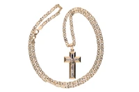 Collana con crocetta - Asta Preziosi