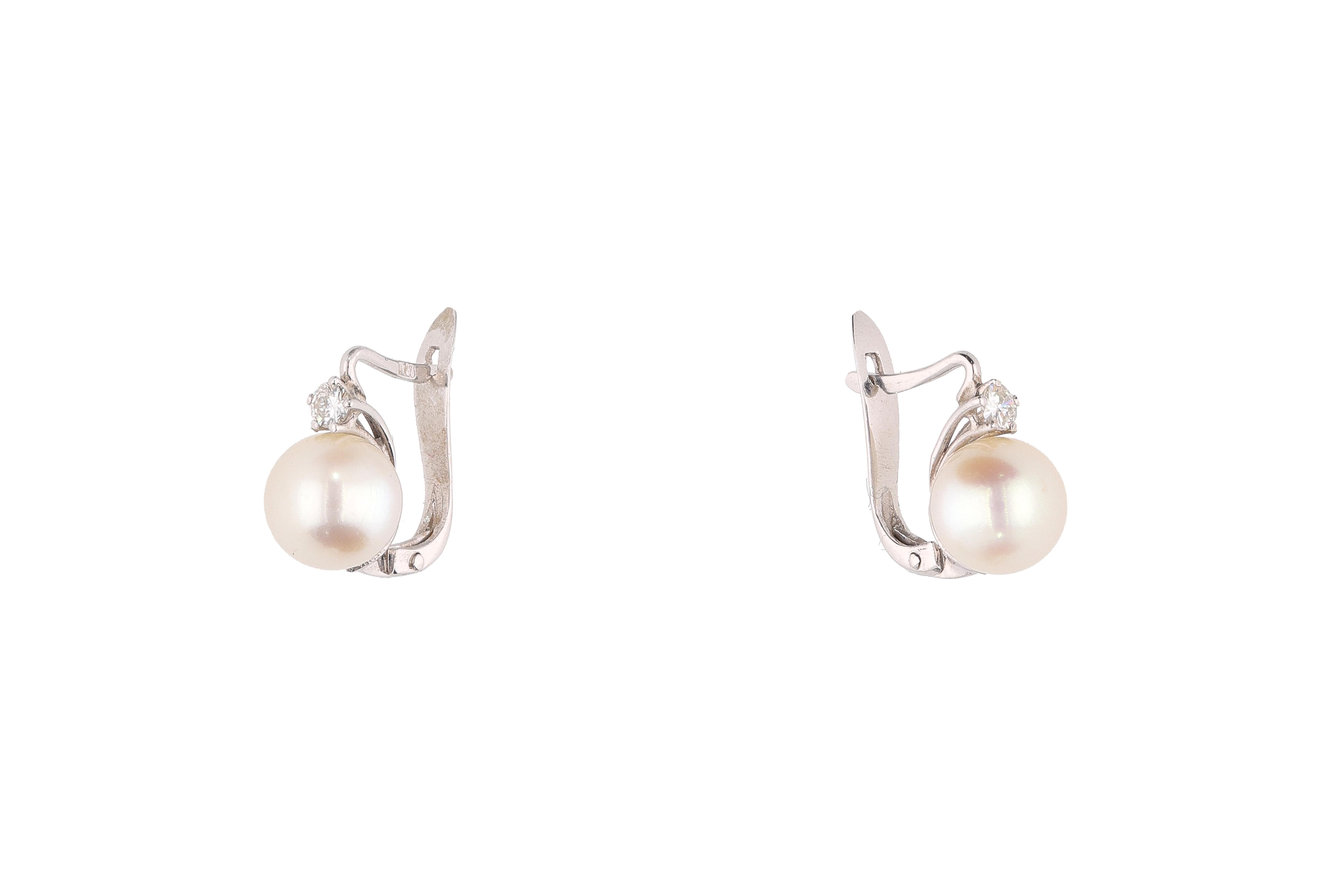 Orecchini con perle coltivate e diamanti - Asta Preziosi Orecchini con perle coltivate e diamanti - Asta Preziosi