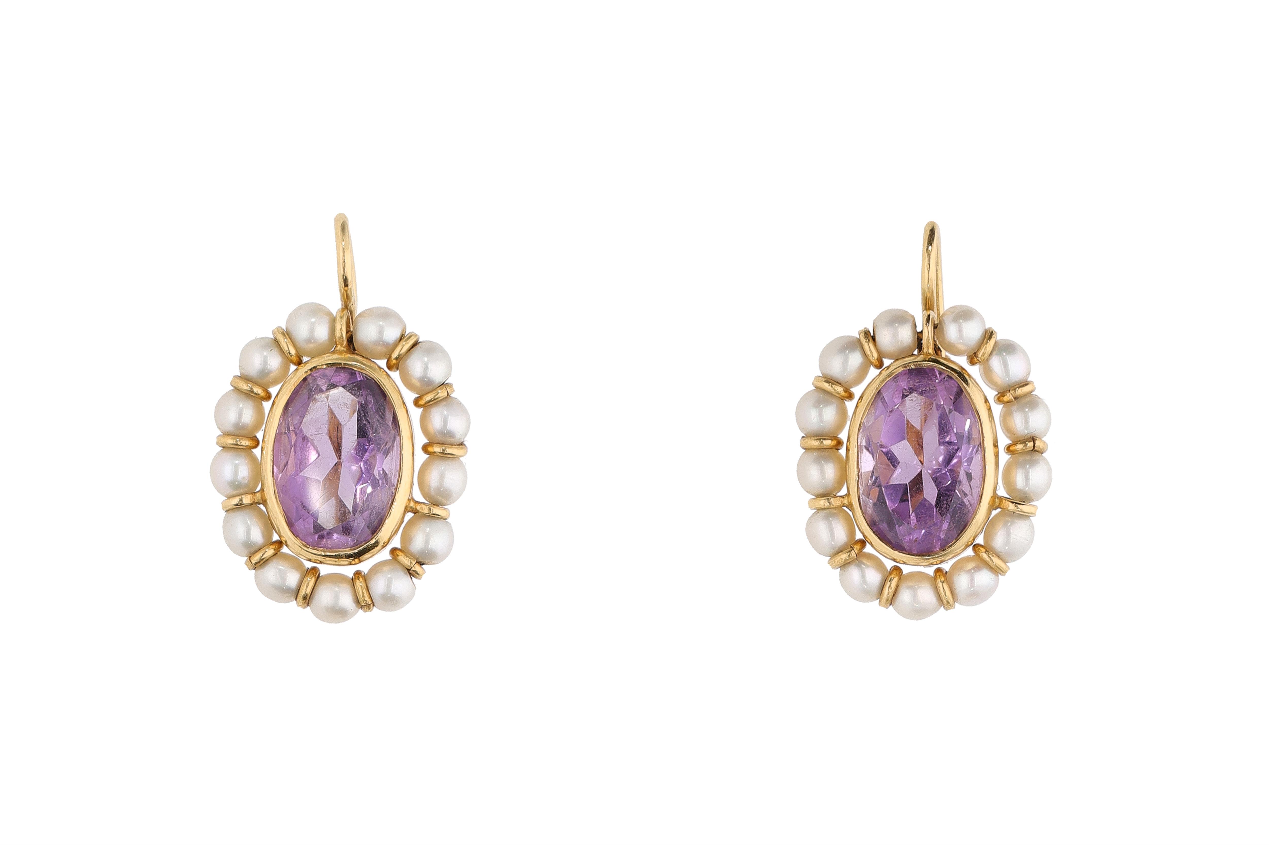 Paio di orecchini con ametiste e perline - Asta Preziosi