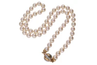 Collana di perle coltivate con diamanti - Asta Preziosi