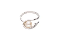 Anello con diamanti e perla coltivata - Asta Preziosi