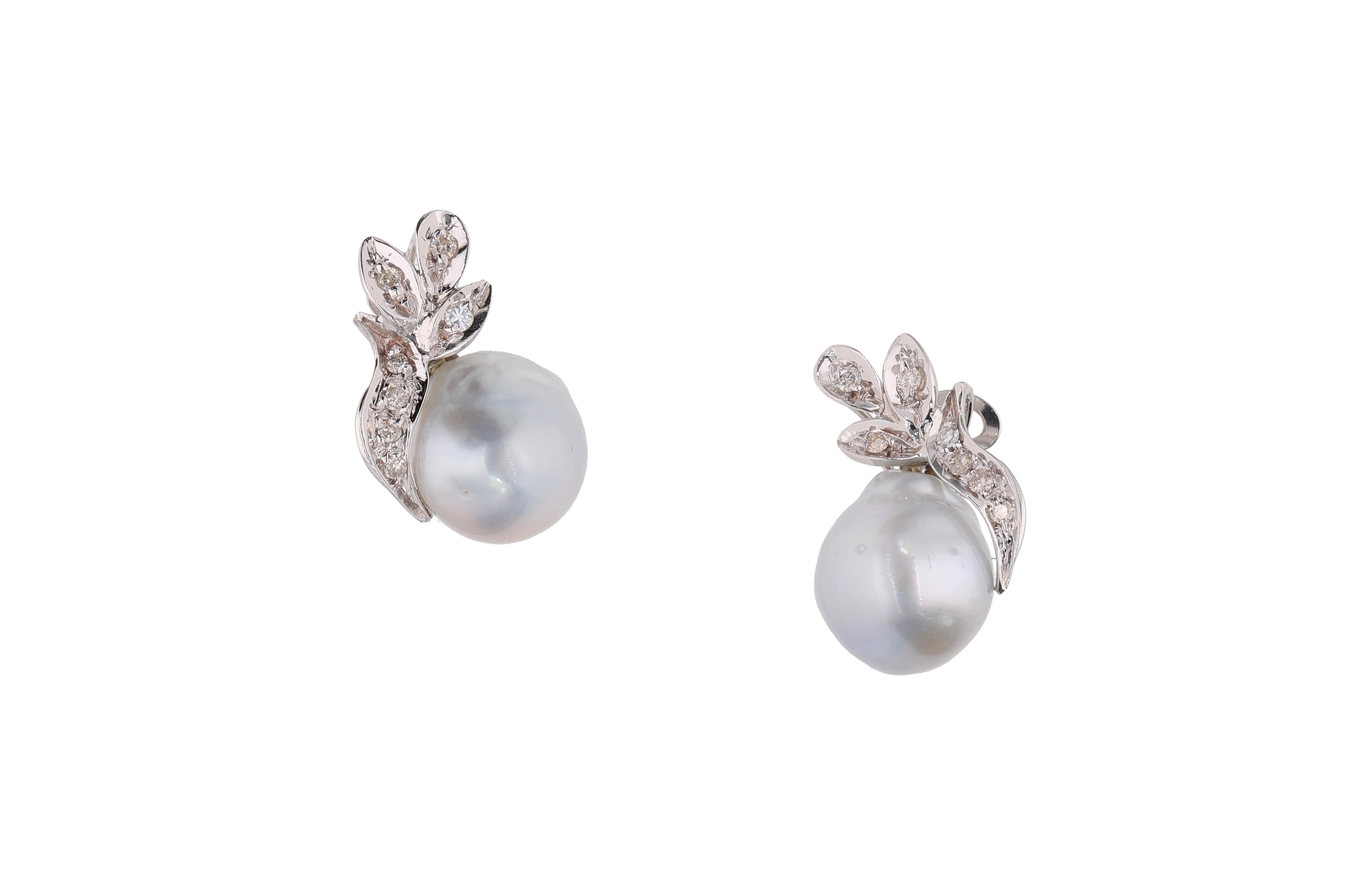 Orecchini con perle e diamanti - Asta Preziosi