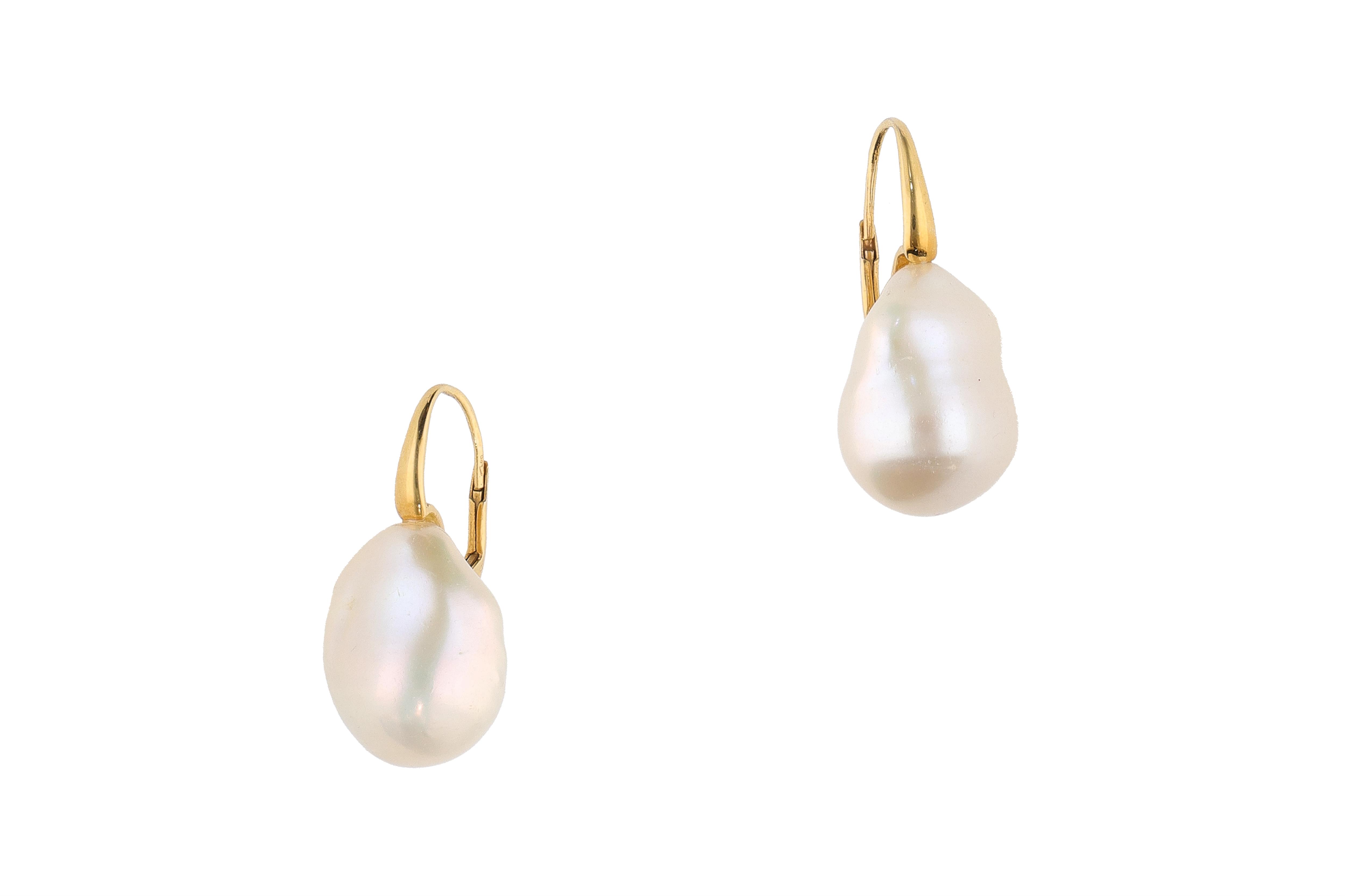 Paio di orecchini con perle coltivate barocche - Asta Preziosi