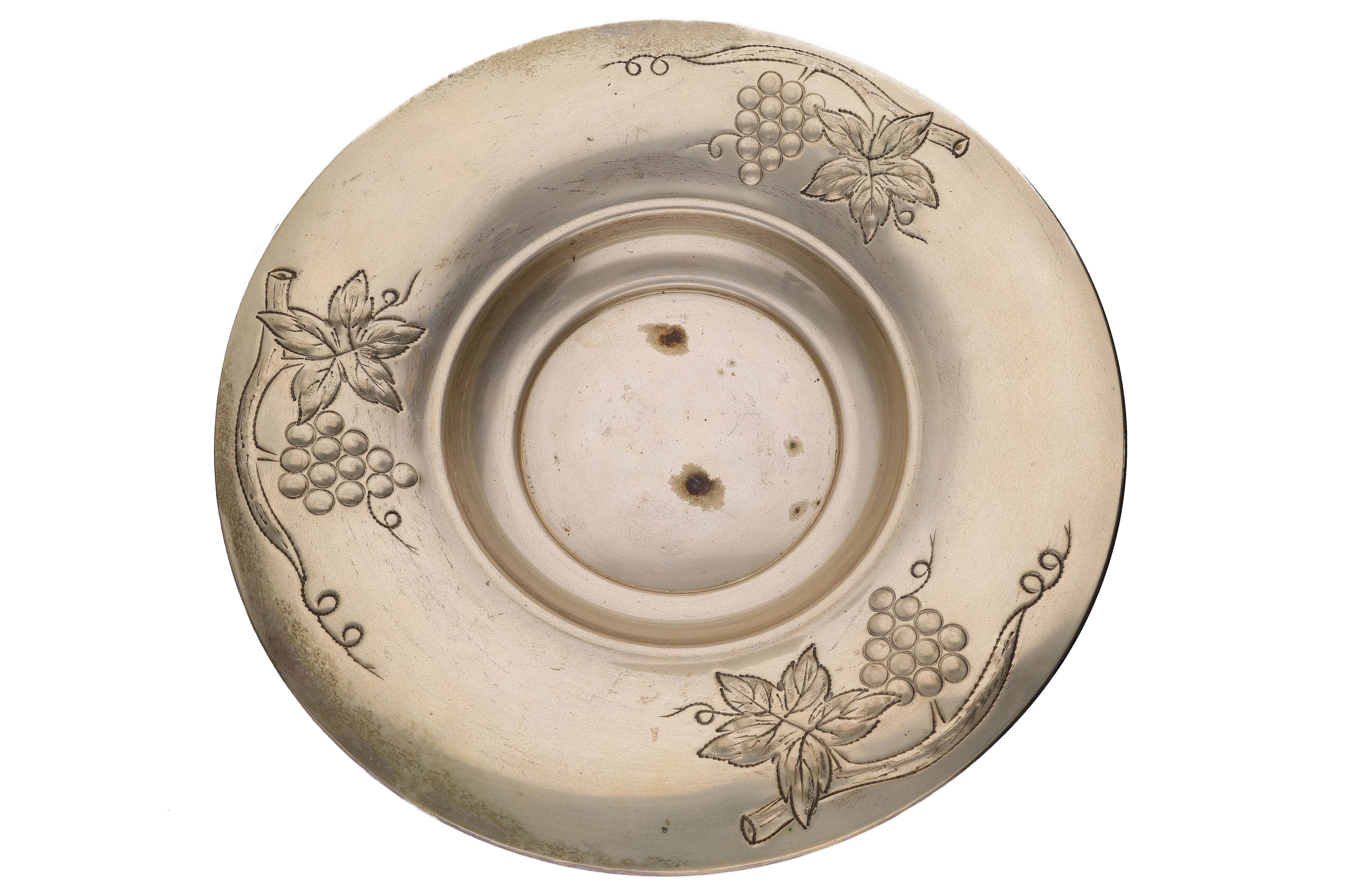 Centrotavola con bordo decorato - Asta Presiosi