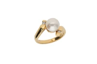 Anello con perla coltivata e diamanti - Asta Preziosi