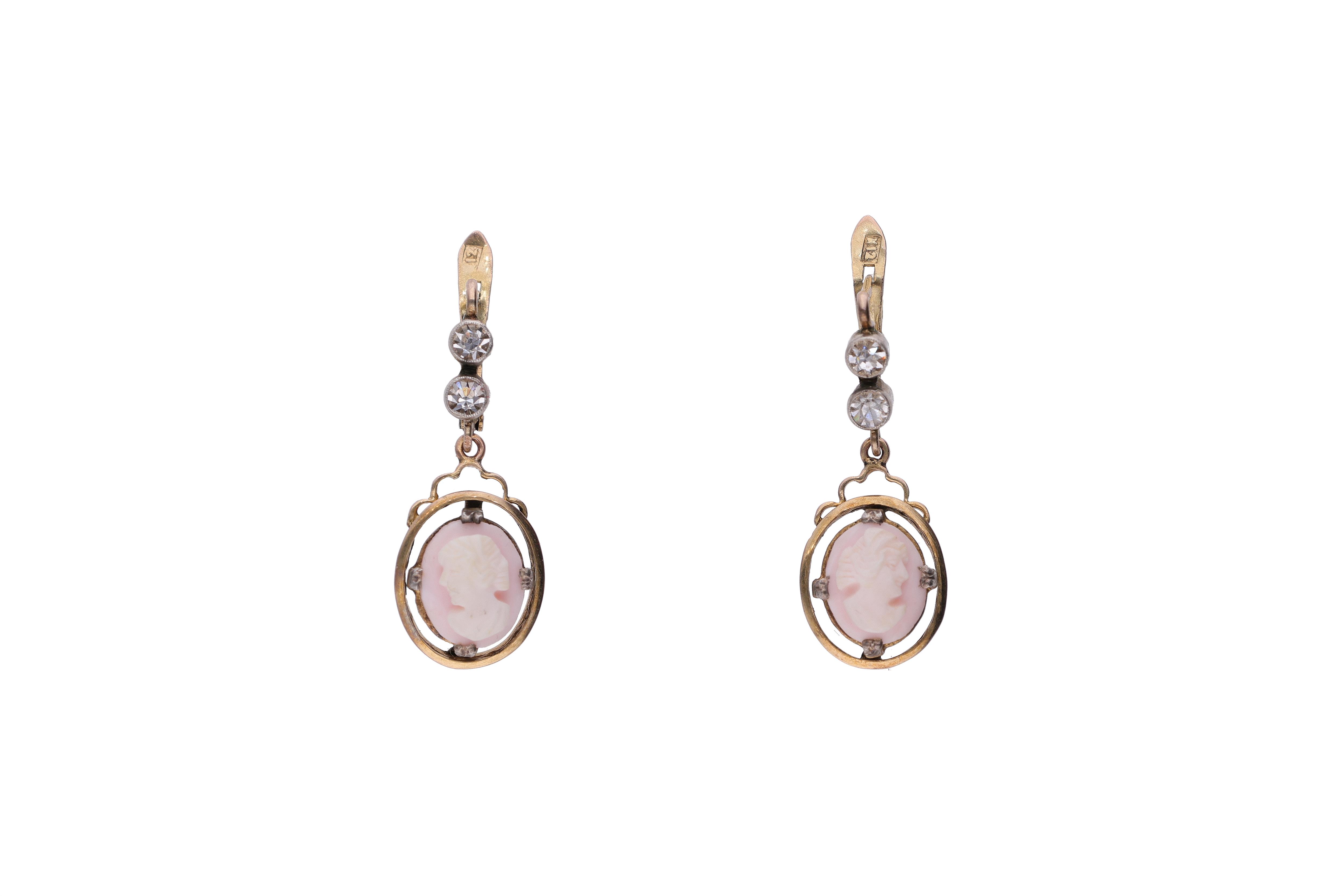 Orecchini con cammei e pietre - Asta Preziosi