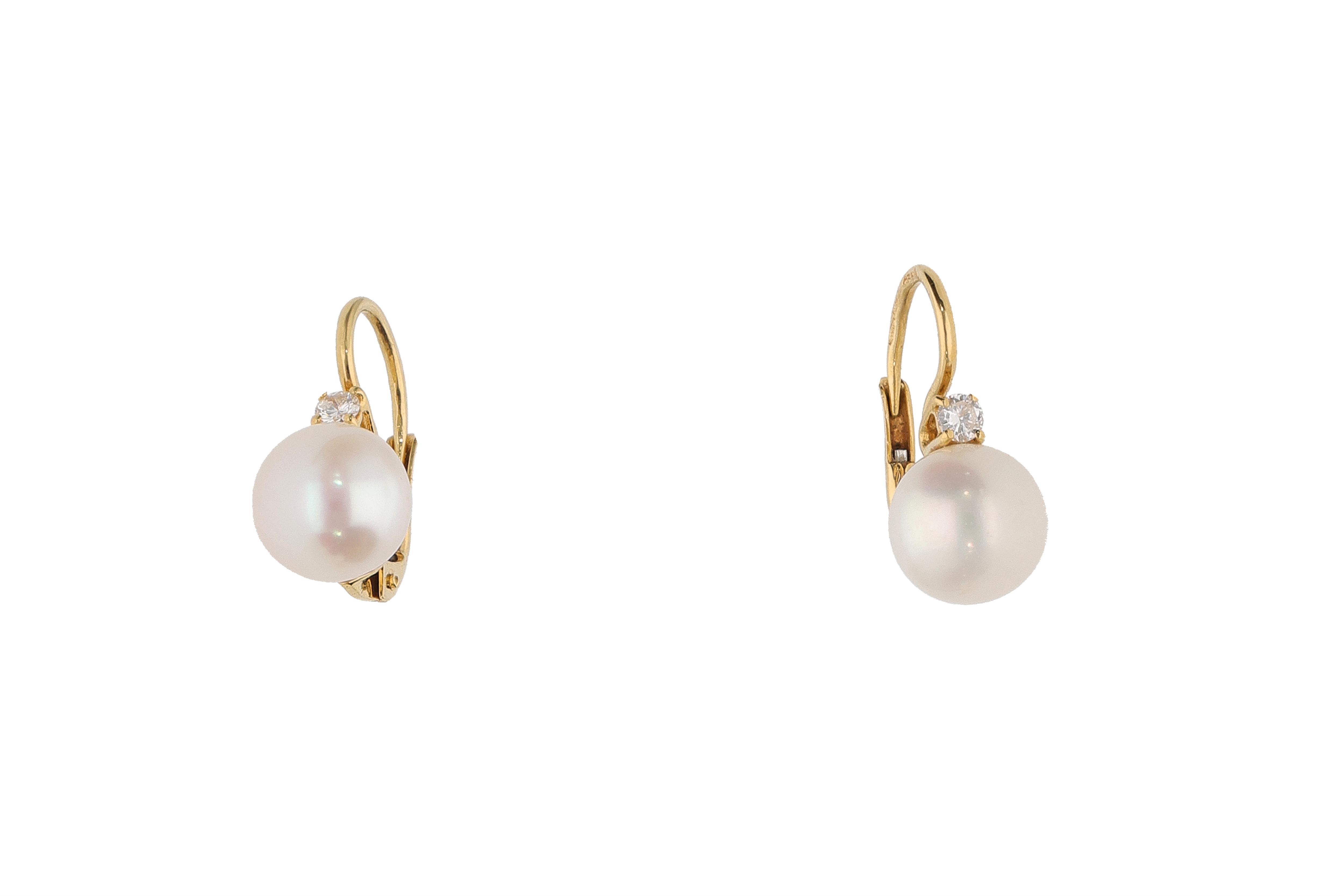 Paio di orecchini con perle coltivate e diamanti - Asta Preziosi Paio di orecchini con perle coltivate e diamanti - Asta Preziosi