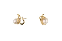 Paio di orecchini con perle coltivate e diamanti - Asta Preziosi