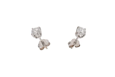 Paio di orecchini punto luce con diamanti - Asta Preziosi
