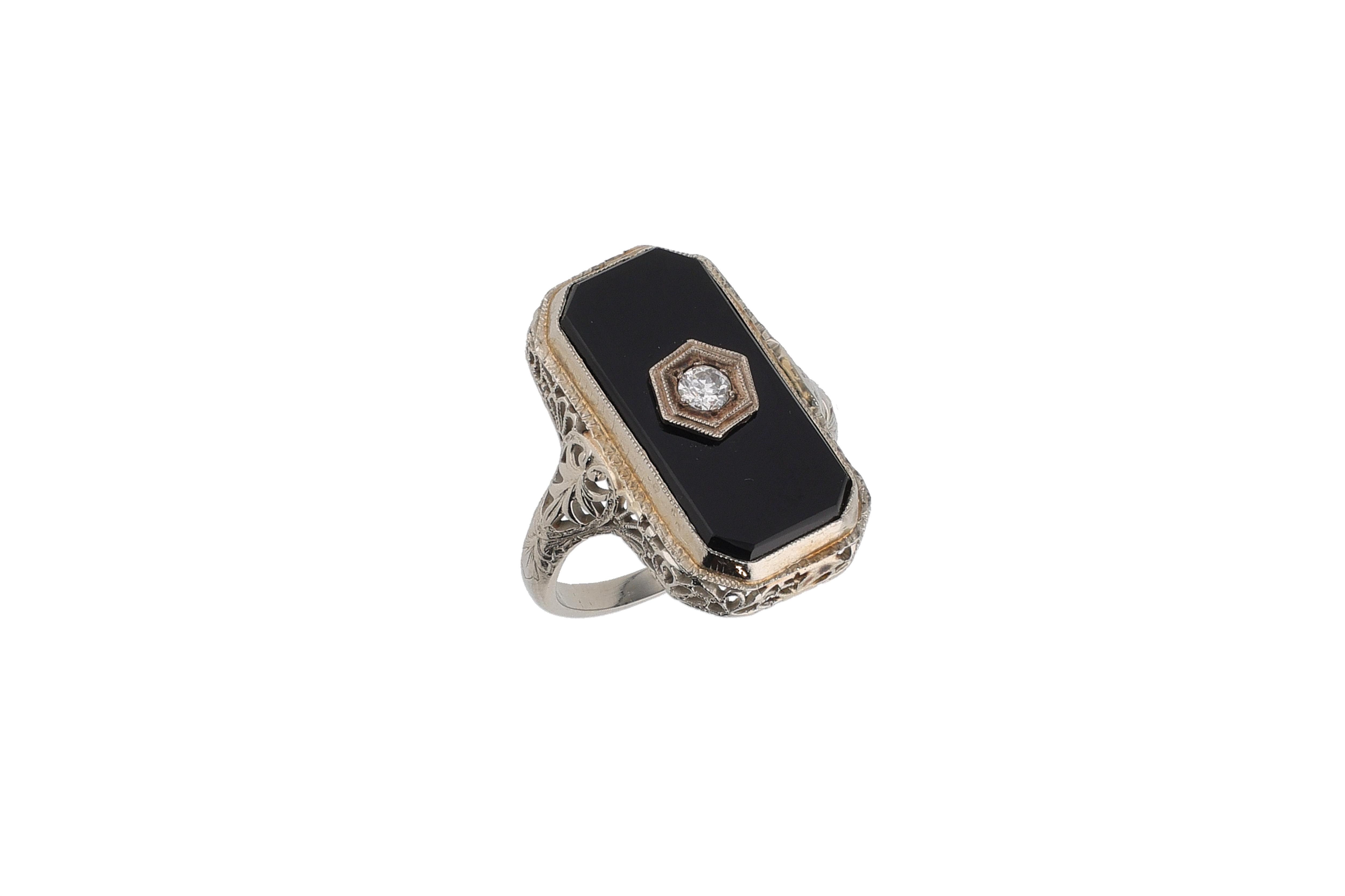 Anello Liberty con onice e diamante - Asta Preziosi