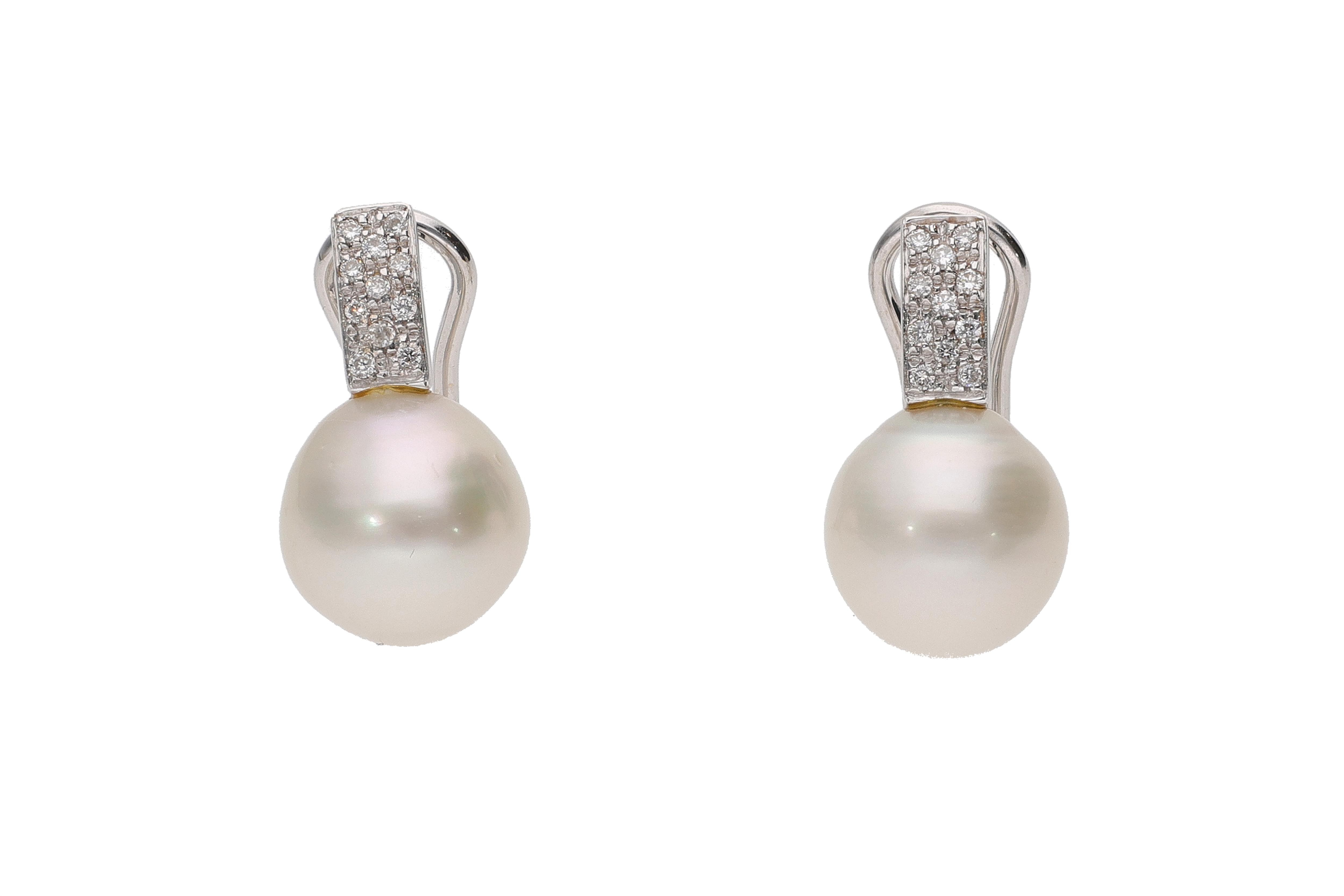 Paio di orecchini con diamanti e perle coltivate - Asta Preziosi