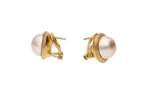 Paio di orecchini con perle mabe' - Asta Preziosi