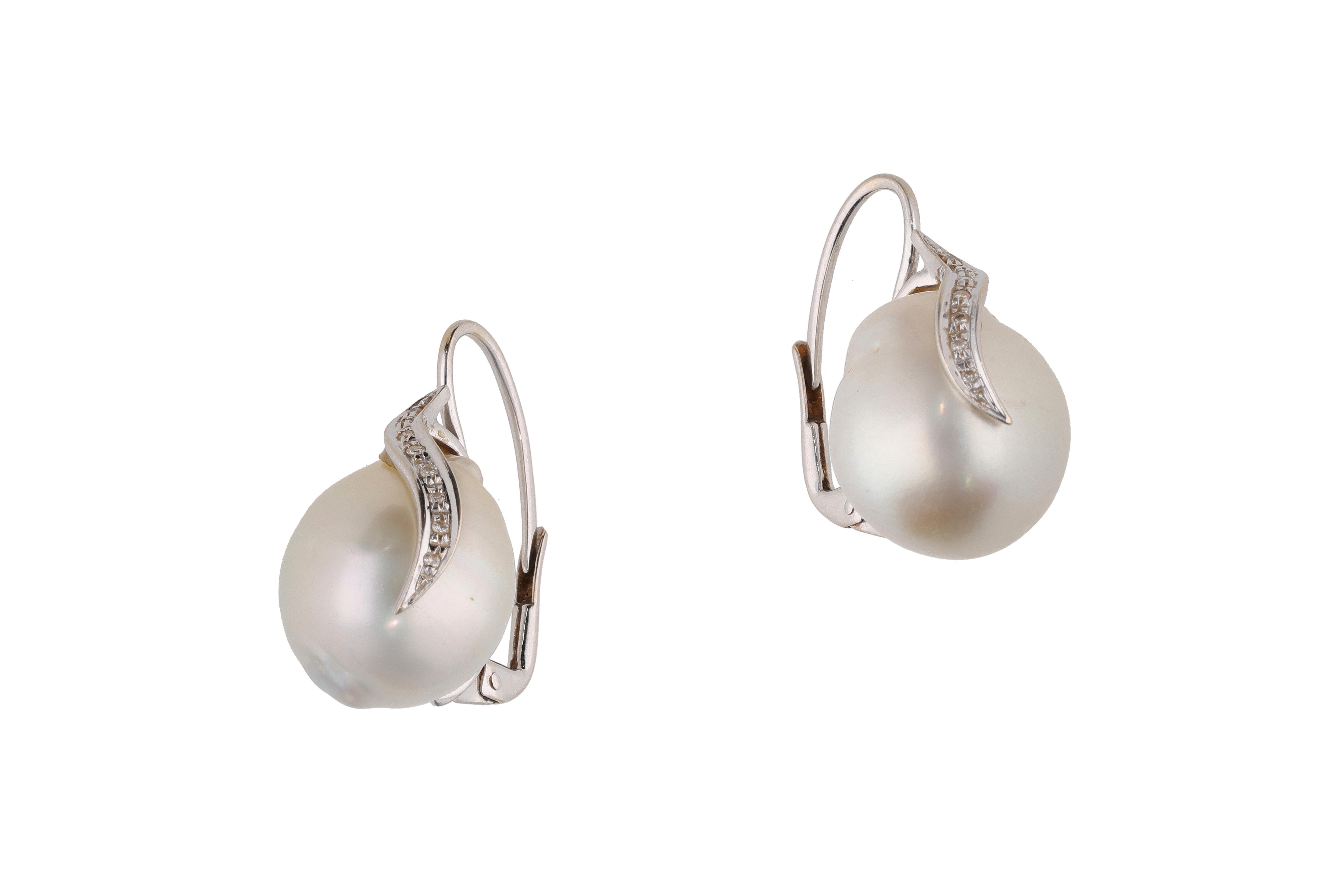 Paio orecchini con diamanti e perle coltivate - Asta Preziosi Paio orecchini con diamanti e perle coltivate - Asta Preziosi