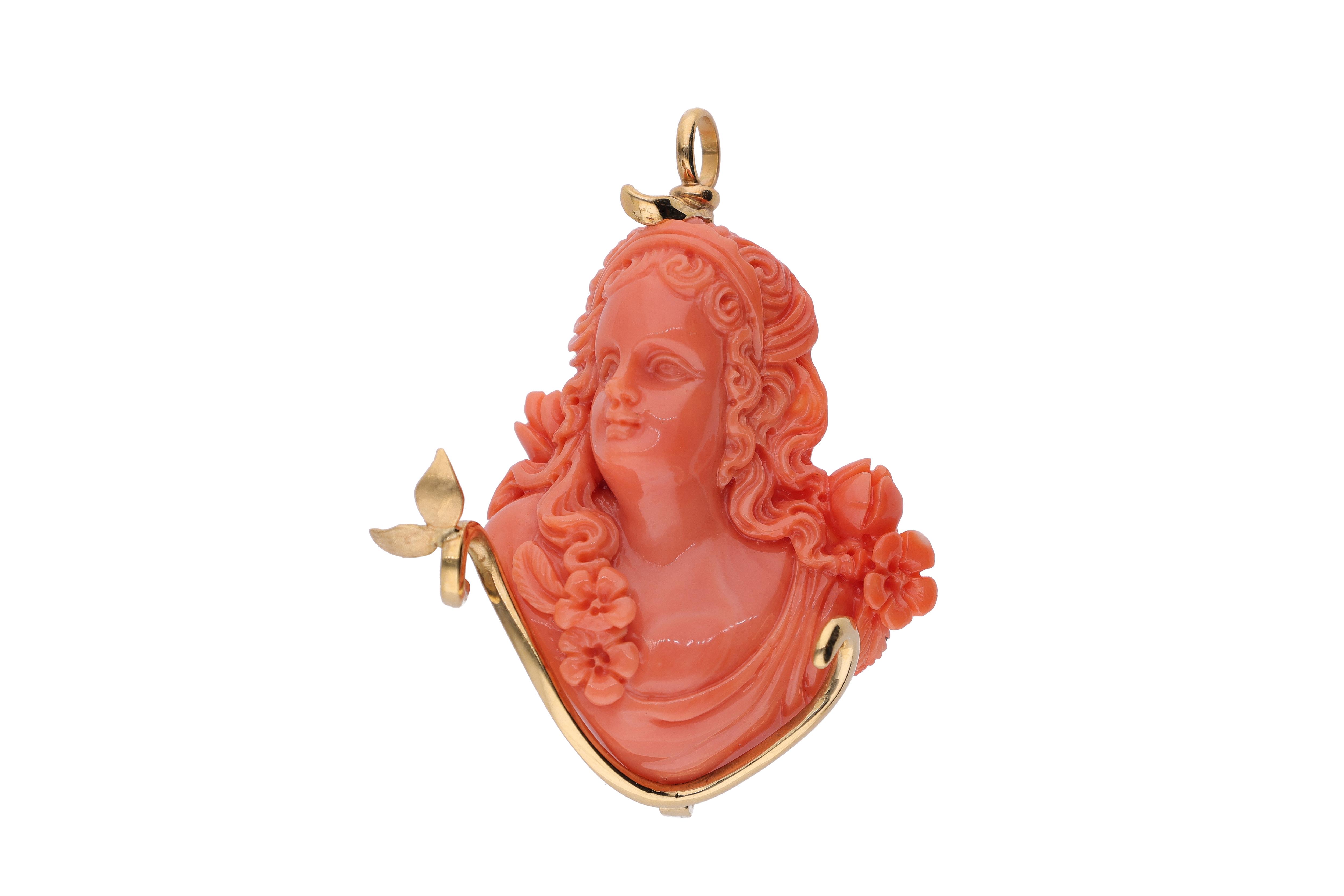 Pendente con corallo - Asta Preziosi