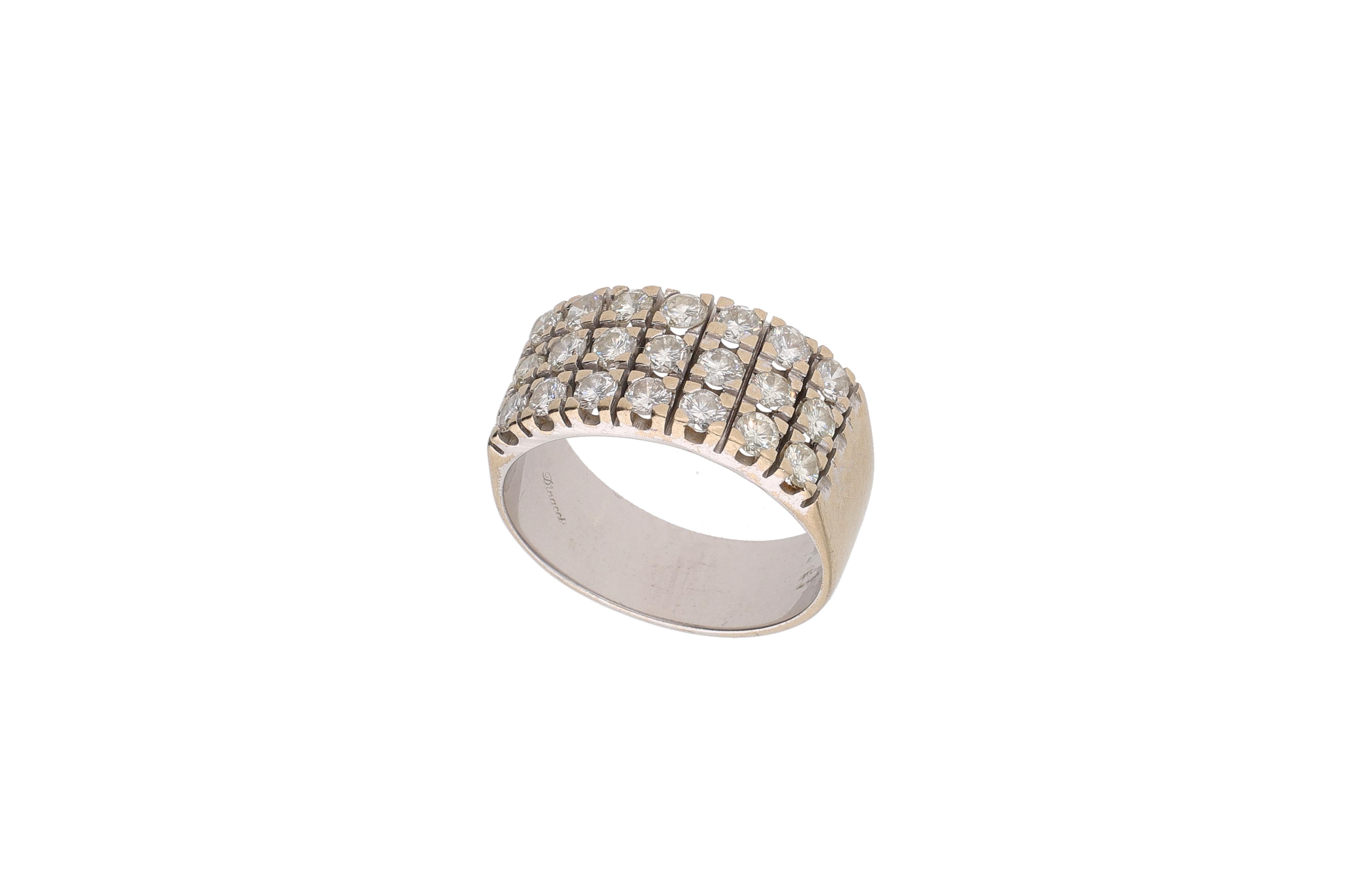 Dinacci, anello con diamanti - Asta Preziosi