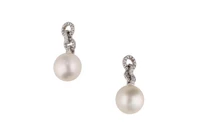 Due pendenti con diamanti e perle coltivate - Asta Preziosi