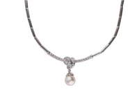 Collier con diamanti e perla coltivata - Asta Preziosi