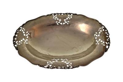 Centro con decori floreali - Asta Preziosi