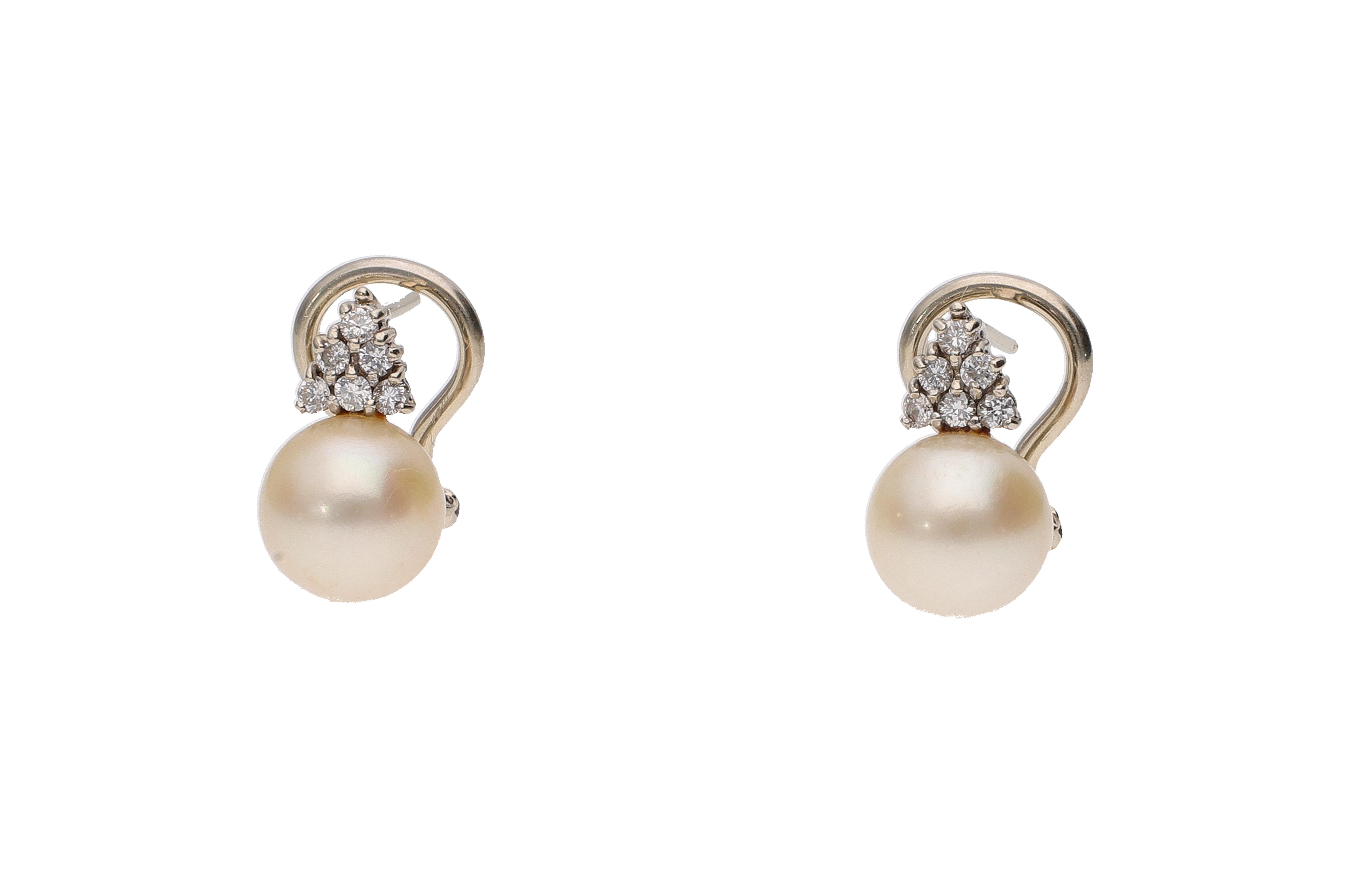 Paio di orecchini con diamanti e perle coltivate - Asta Preziosi