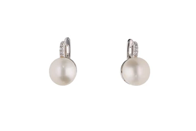 Paio di orecchini con perle coltivate e pietre incolore - Asta Preziosi Paio di orecchini con perle coltivate e pietre incolore - Asta Preziosi