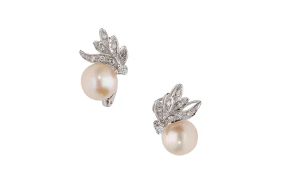 Orecchini con perle coltivate e diamanti - Preziosi Online Orecchini con perle coltivate e diamanti - Preziosi Online