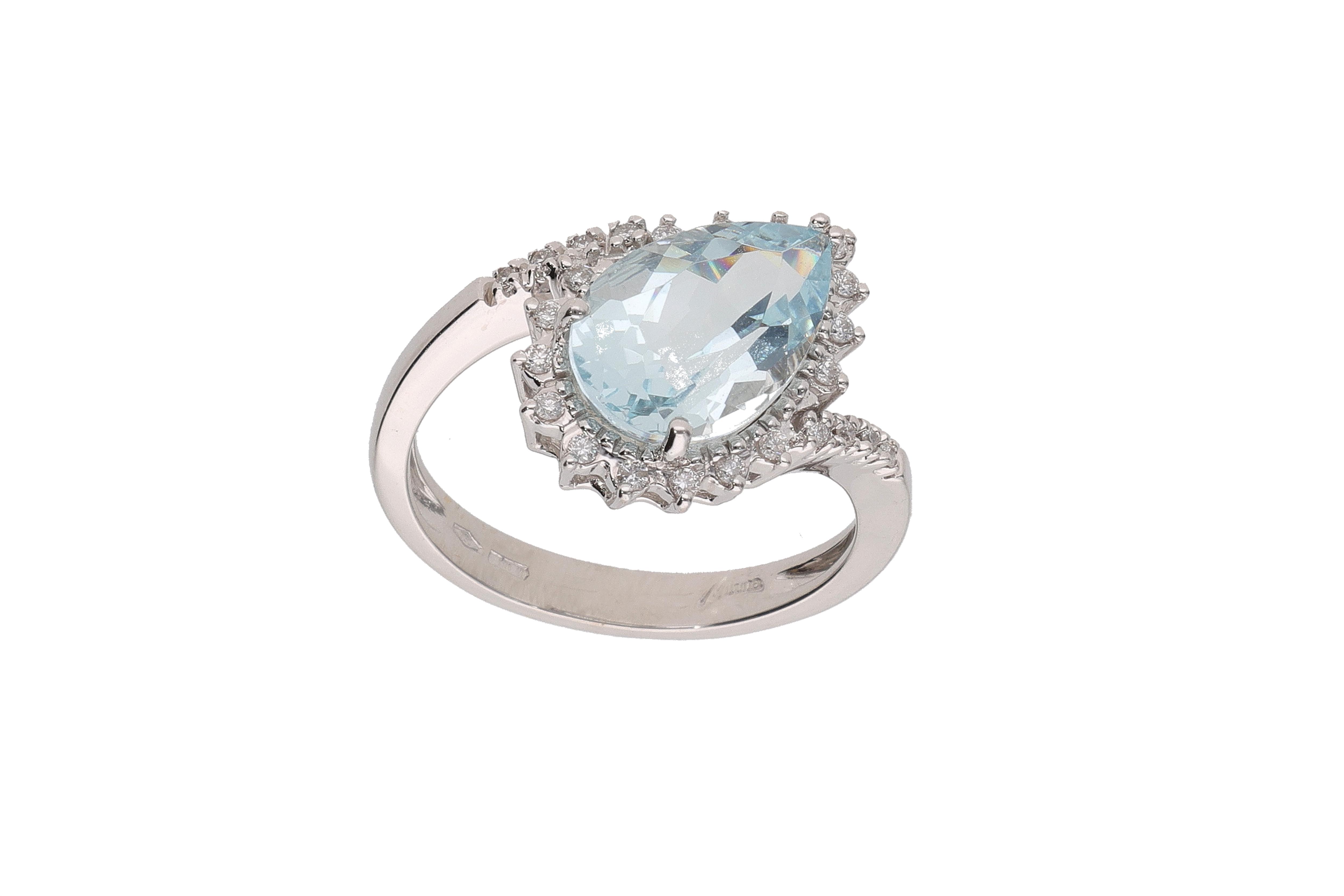 Miluna, anello con diamanti e acquamarina - Preziosi Online Miluna, anello con diamanti e acquamarina - Preziosi Online