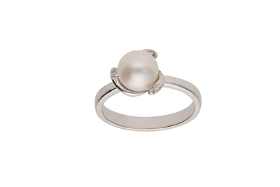Anello con perla coltivata e diamanti - Asta Preziosi
