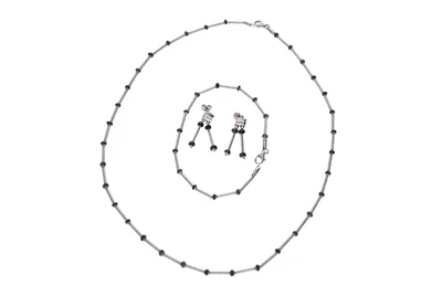 Demi parure con zaffiri e pietre - Asta Preziosi