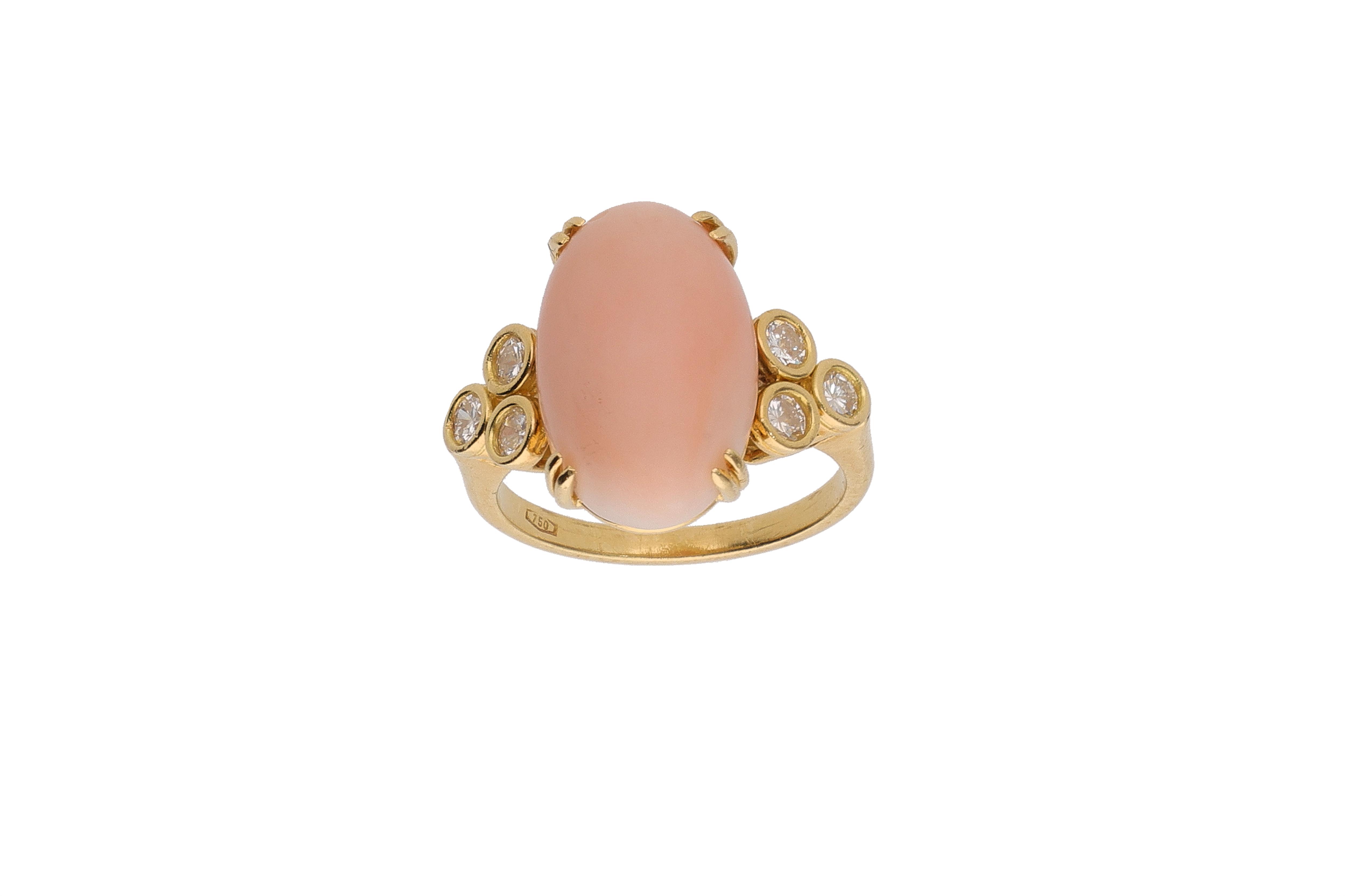 Anello con corallo e diamanti - Asta Preziosi