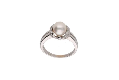 Anello con diamanti e perla coltivata - Asta Preziosi