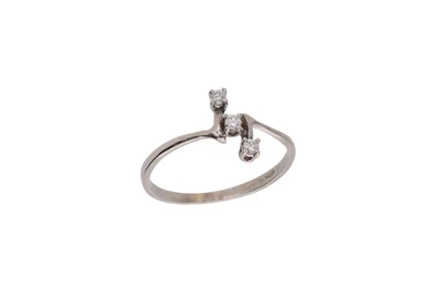 Anello con tre diamanti - Asta Preziosi